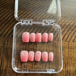 Pink Press-On Nails Set